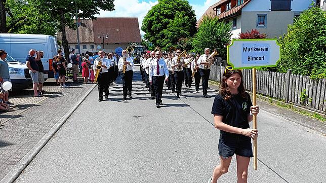 Bild 15: Großer Festumzug am Gmeindshus Oberlauchringen