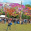 Das farbenfrohe Sonnensegel ist zum Markenzeichen des Burgklang Daydance in Stein am Rhein geworden.