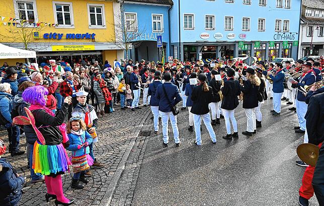 Bild 2: Die schönsten Bilder vom Narrenumzug in Tiengen &ndash; Teil 1