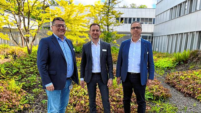 Konnten gute Zahlen präsentieren: Hanspeter Illi (von links), Leo Bonati und Matthias Mühlheim. Foto: Valentin Zumsteg