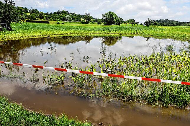 Bild 9: Abwasserkanäle kommen nicht mehr hinterher: Bilder vom heftigen Unwetter in Radolfzell