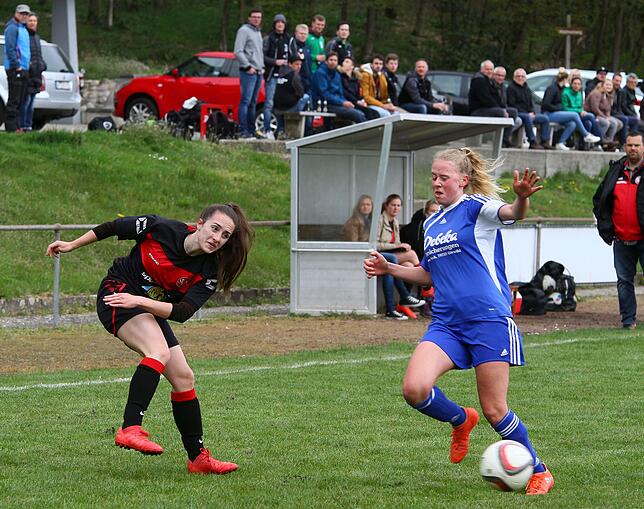 Bild 8: Fußballerinnen des SV Niederhof besiegen die SG Görwihl – und wir haben die Bilder!