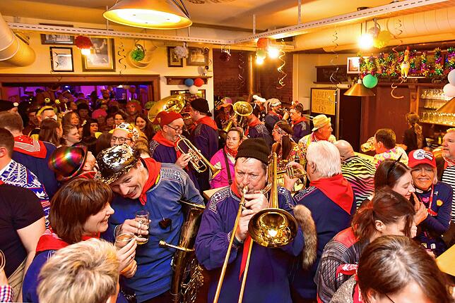 Bild 15: Eschinger Gaudimusikobed bringt beste Fasnetstimmung in die Gaststätten