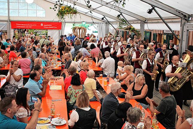 Bild 9: Auftakt des Heimatfest Sichelhenke in Bohlingen