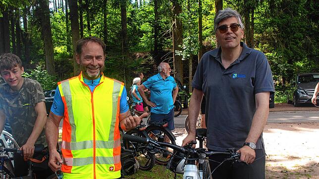 Souverän gewannen Dachsberg und Ibach ihre Wette beim Stadtradeln gegen Landrat Martin Kistler. Foto: Karin Steinebrunner