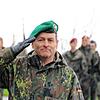Oberst Albrecht Katz-Kupke schritt am vergangenen Donnerstag letztmals als Kommandeur des Ausbildungszentrums Spezielle Operationen die ...