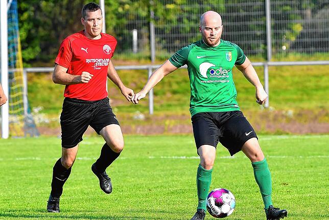 Bild 17: SV Herten müht sich zu einem 2:0 gegen den FC Hochrhein &ndash; und wir haben Bilder!