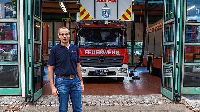 Jochen Fuchs ist seit 2018 Kommandant der freiwilligen Feuerwehr von Salem. Das Ehrenamt in der Feuerwehr begleitet ihn bereits während ...