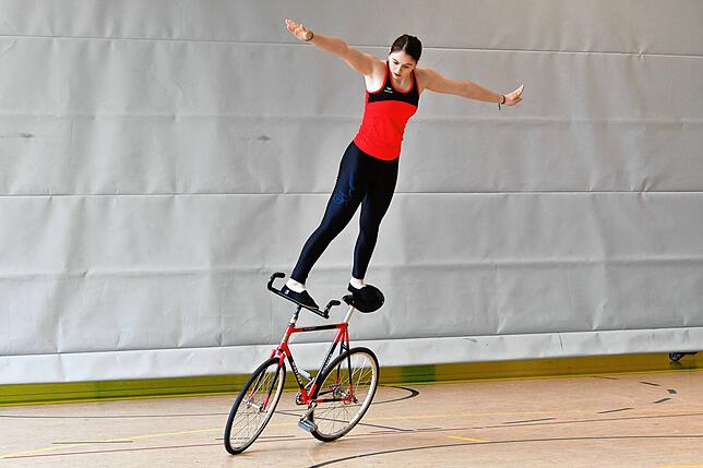 Souverän: Den Sattellenker-Stand meisterte Caroline Wirth vom RSV Wallbach beim Ba-Wü-Cup in heimischer Halle prima.