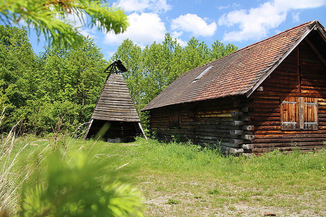 Die Grillhütte "Kohlplatte" zwischen Daisendorf und Schiggendorf.
