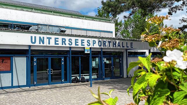 Eingangsbereich der Unterseesporthalle. Die Stadt Radolfzell hat eine neue Entgeltordnung für die städtischen Sportanlagen und Hallen.