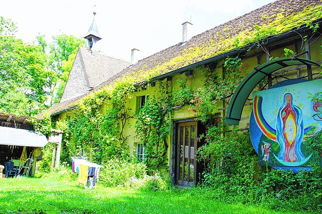 Der Ramsberg ist seit dem Mittelalter besiedelt. Im alten Hof wohnt Bruder Jakobus, links die Kapelle des Heiligen Wendelin. Seine ...