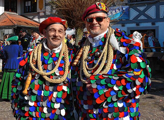 Bild 1: Narrensprung 2025 begeistert viele Narren zur Fasnacht