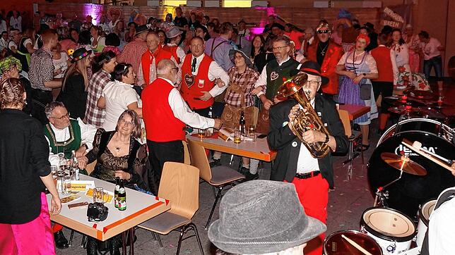 Stimmung pur herrscht alljährlich beim Düengemer Obed – der diesjährige steht unter dem Motto „Zauberwald“. (Archiv)