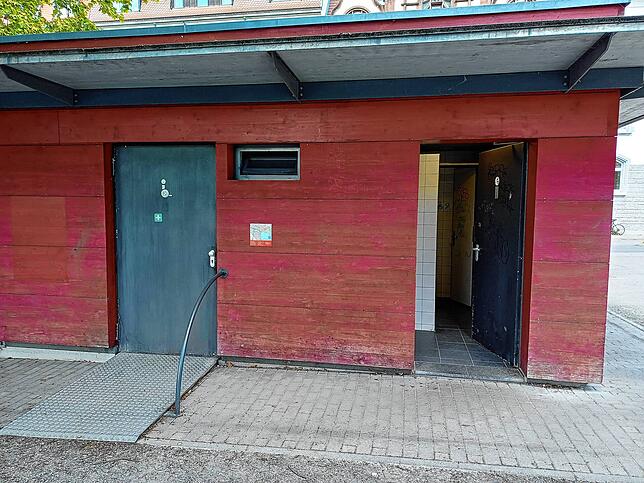 Das Sanitärhäuschen am Döbele ist laut Andreas Kaltenbach kein Ort an dem sich Wohnmobilisten gerne die Zähne putzen.