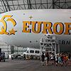 Ganz schön groß, so ein Zeppelin: Rund 20 Kinder nehmen an der Führung durch den Hangar teil.