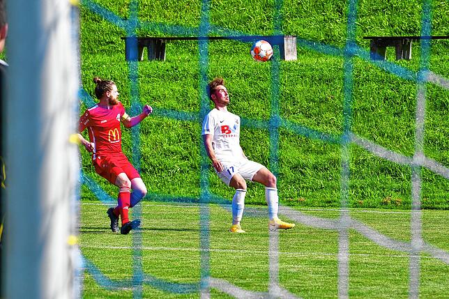 Bild 14: FC Erzingen bezwingt den FC Wallbach deutlich &ndash; und wir haben die Bilder!