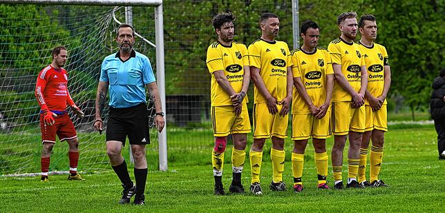 Bild 2: SV Schwörstadt unterliegt mit 1:5 bei der SG Nollingen/Degerfelden – und wir haben Fotos!