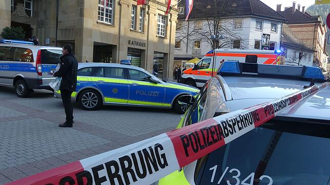 Der Angriff auf den Schramberger Kämmerer am 20. März hatte einen Großeinsatz der Polizei und des Rettungsdienstes ausgelöst.