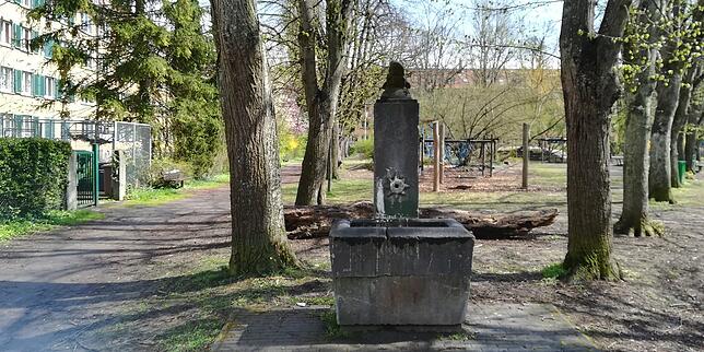 Bild 4: Wie lebt es sich in Konstanz? Rundgang im Petershauser Park &ndash; einem Quartier mit bunter Mischung, Hinterhofidyll und Geschichte