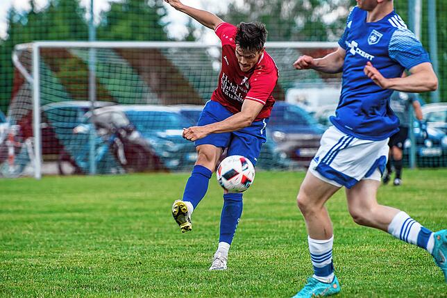 Bild 11: SG Höchenschwand/Häusern gewinnt gegen SV Stühlingen mit 2:1 – und wir haben Bilder!