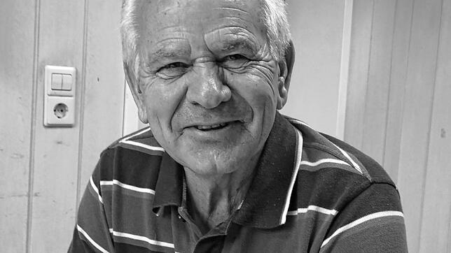 Mit 82 Jahren ist Peter Herrmann verstorben. Sein fröhliches Lachen wird vielen in Erinnerung bleiben.