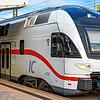 Ein Stadler-Intercity der Gäubahn in Singen. Dieses Bild soll es so nur noch bis Juni geben, dann verkauft die Bahn die Züge.