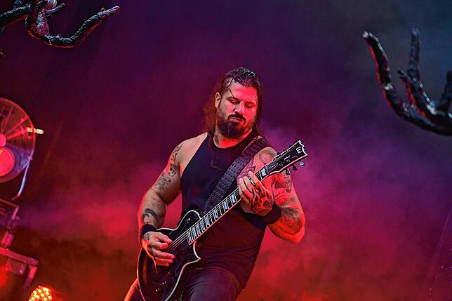 Bild 10: Tausende Metalheads feiern im Schwarzwald