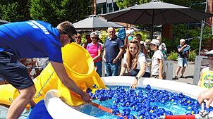 Der SÜDKURIER feiert in diesem Jahr seinen 80. Geburtstag und lädt zu diesem Anlass zum großen Sommerfest rund ums Medienhaus in ...