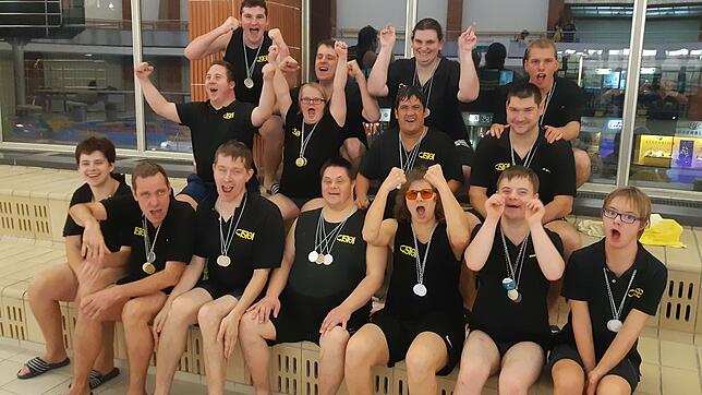 Freude pur über die errungenen Medaillen und tolle Erlebnisse im Gepäck kehrten die Schwimmerinnen und Schwimmer des Fördervereins ...