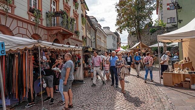Buntes Treiben herrscht immer auf dem Markt im Tiengener Städtle.