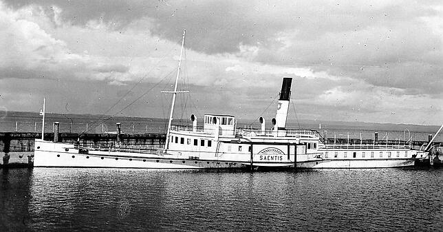 Das Dampfschiff „Säntis“ auf dem Bodensee. Am 2. Mai 1933 wurde es ausgemustert und im See versenkt. Ein Verein aus Romanshorn will das ...