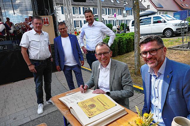 Bild 10: Fürstenberg feiert sein 850 Jahr Jubiläum während drei Tagen mit hunderten von Gästen