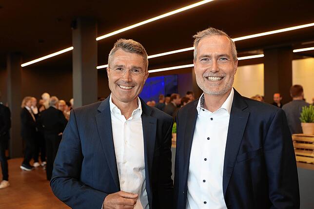 Rainer Wiesner, früherer Geschäftsführer des SÜDKURIER Medienhauses, und sein Nachfolger Peter Selzer.