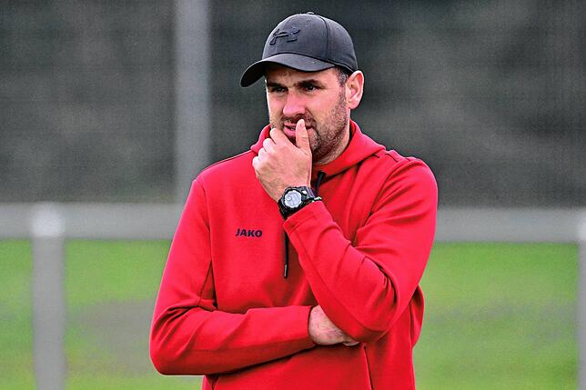 Fassungslos: Trainer Michael Gallmann erlebte mit dem FC Schlüchttal ein bitteres 1:2 beim TuS Efringen-Kirchen.