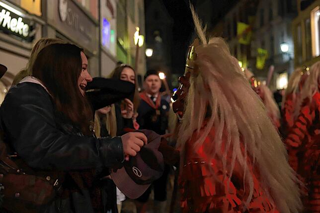 Bild 15: Fasnachtszauber: Die schönsten Bilder von Wieberjuck bis Monstergugg
