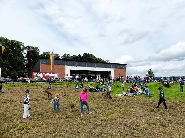 Bild 7: Großer Erfolg beim Jubiläums-Flugplatzfest in Rickenbach-Hütten