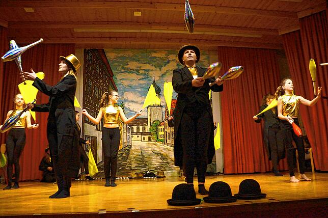 Bild 23: Unvergessliche Momente: Die besten Bilder vom Schwarzen Ball im Palottiheim Stockach