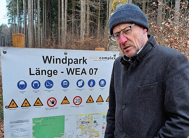 Solarcomplex-Chef Bene Müller auf der Baustelle des Windparks Länge bei Hüfingen. 13 Jahre lang warten bis es endlich losgeht.