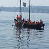 Ein Pudel sprang von der Uferpromenade aus in den Bodensee, eine Rettungsaktion kam in Gang.