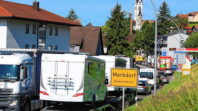 Die Markdorfer B-33-Ortsdurchfahrt ist ein Nadelör. Zu Stoßzeiten reicht die Schlange zuweilen bis an die Ortsausgänge. Im Schnitt ...