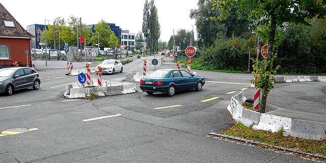 Hier soll ein Kreisverkehr entstehen, allerdings wird das noch mindestens zwei Jahre dauern.