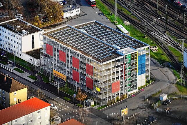 Im Jahr 2022 ging das Parkhaus am Gleis in Betrieb.