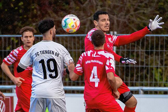 Bild 13: Spvgg. Wutöschingen gewinnt gegen Reserve des FC Tiengen 08 mit 3:0 &ndash; und wir haben Bilder!