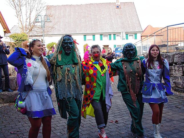 Bild 7: Bilder von der Befreiung der Weildorfer Kindergartenkinder