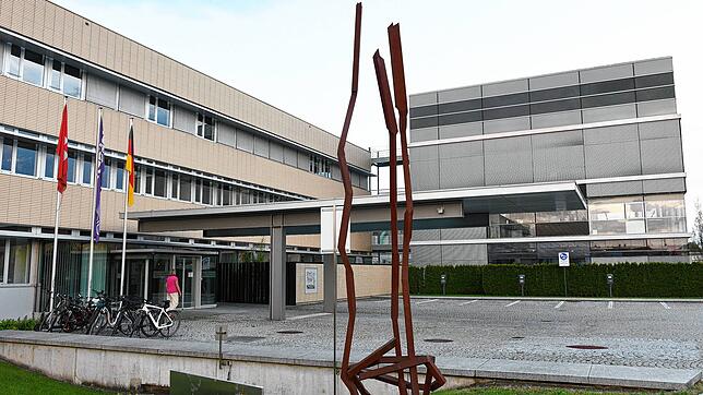 Das Nestlé Produkt und Technologiezentrum (NPTC) Lebensmittelforschung in Singen. Der Neubau rechts im Bild ist von der Form her an den ...