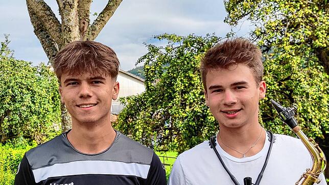 Die Brüder Elia (links) und Nevio Celar aus Blumberg haben für ihre unterschiedlichen  Hobbys ein großes Herz und viel Talent. Bild: ...