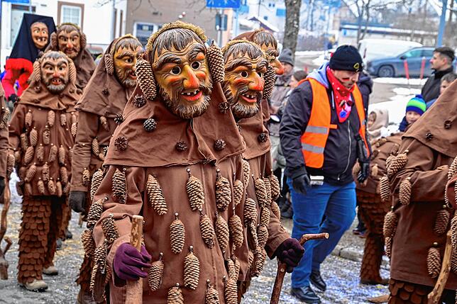Bild 12: Beste Feierlaune in St. Georgen: Bilder vom Umzug
