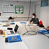 Werkunterricht mit Abstand und Maske bei Höganäs in Laufenburg. Von links: die Auzubildenden Jonas Boll, Bastian Hurst, Tim Fritsche und ...