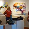 Die Malerin Petra Heck und der Bildhauer Manfred Schmid haben im Rheinfelder Haus Salmegg eine spannende Doppelausstellung gestaltet.